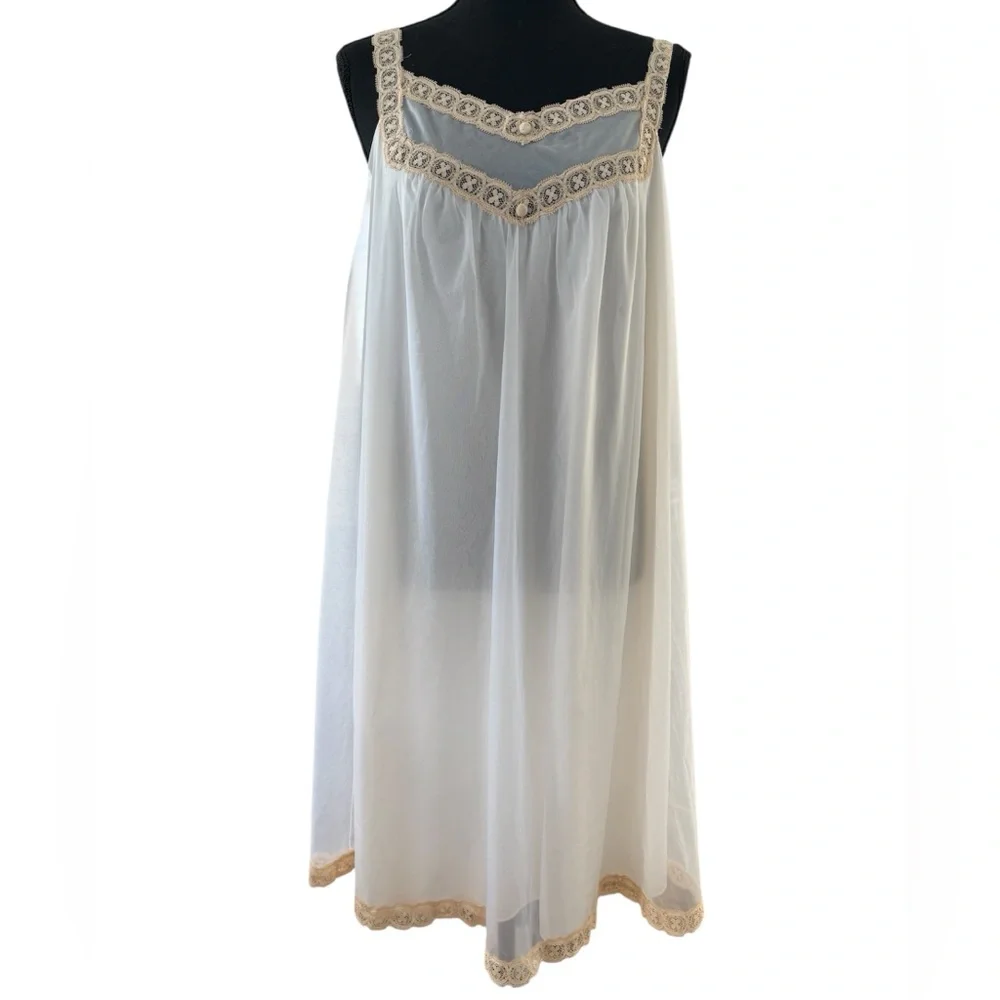 EUC Vintage Vanity Fair Peignoir Set Double Nylon Lace Bridal Boudoir 60’s SZ L